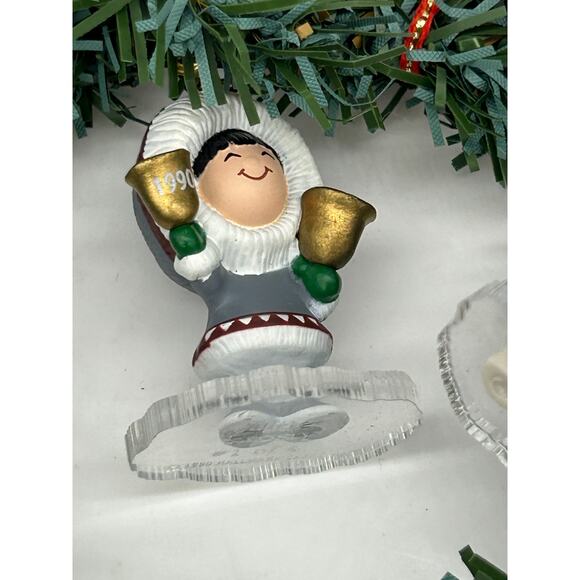 Hallmark Keepsake "Little Frosty Friends" Wreath with Ornaments Set - Picture 5 of 9